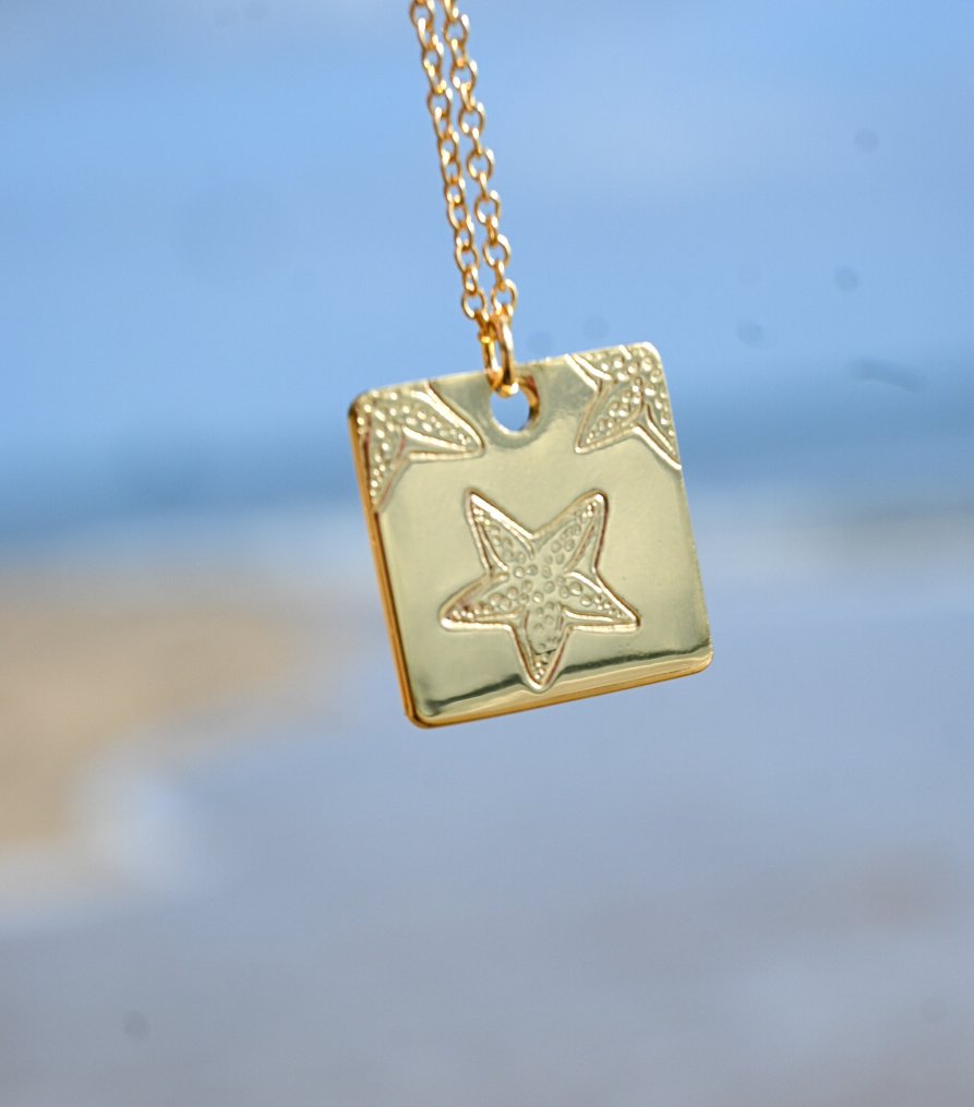 Starfish Gold Pendant Necklace